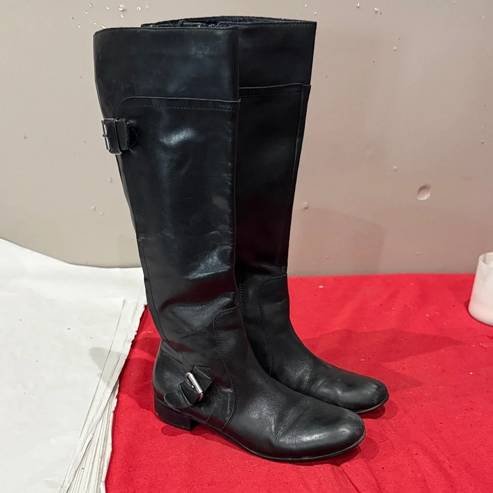 Black Leather Knee-High Boots - Picture 1 of 6